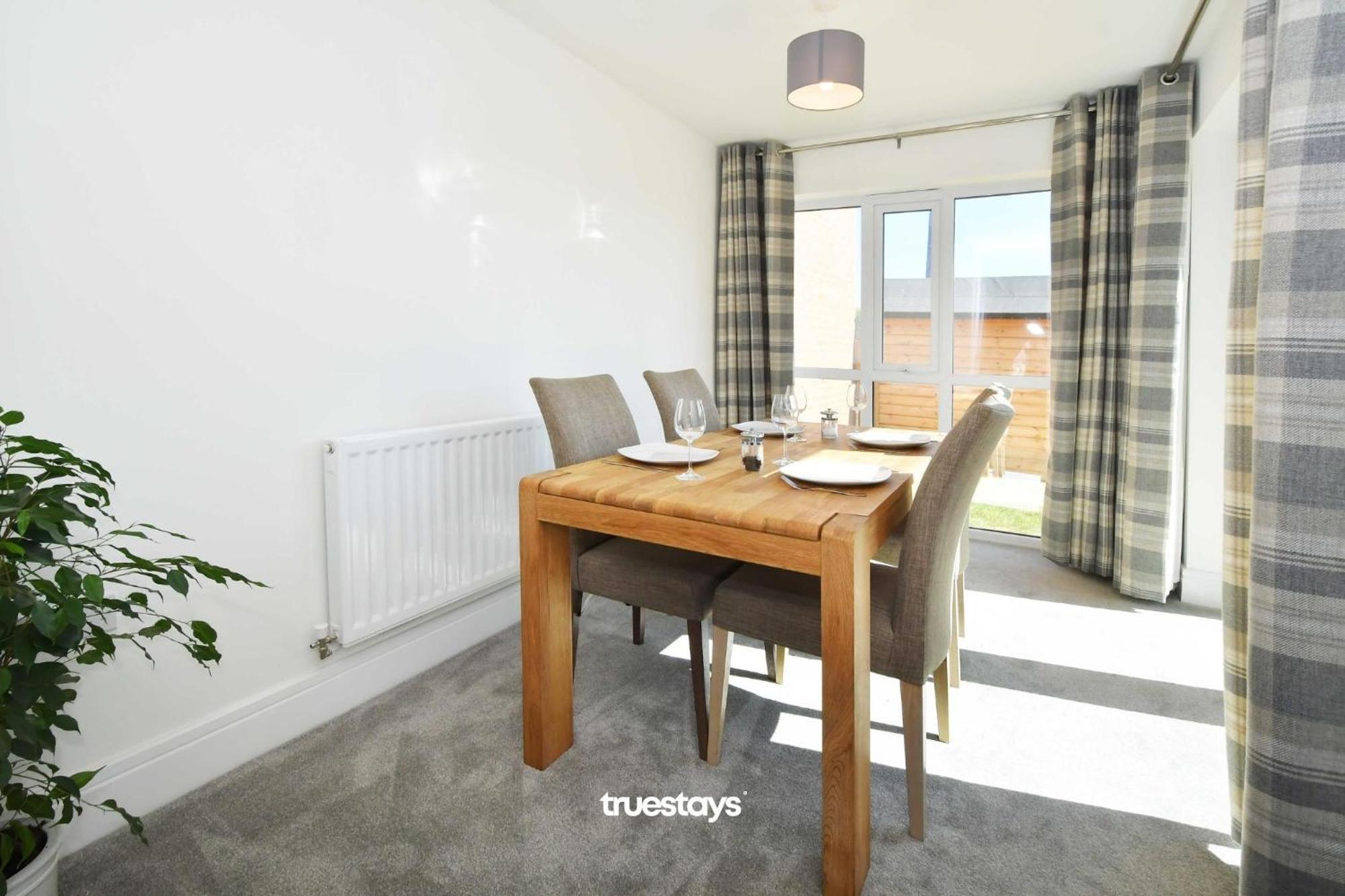 Regal House By True Stays - 3 Bedroom House In Stoke-On-Trent Екстер'єр фото