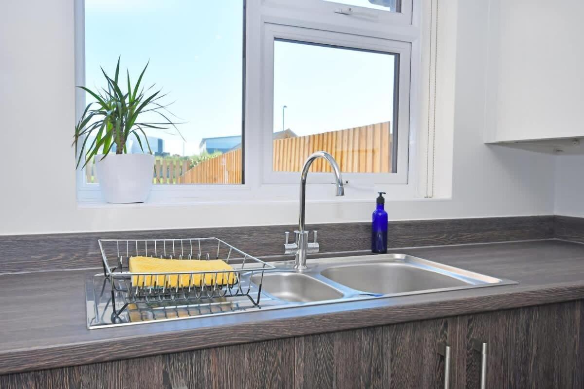 Regal House By True Stays - 3 Bedroom House In Stoke-On-Trent Екстер'єр фото