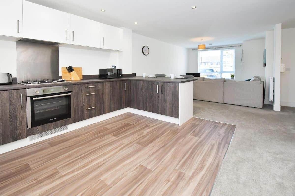 Regal House By True Stays - 3 Bedroom House In Stoke-On-Trent Екстер'єр фото