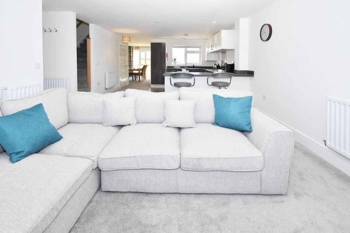 Regal House By True Stays - 3 Bedroom House In Stoke-On-Trent Екстер'єр фото